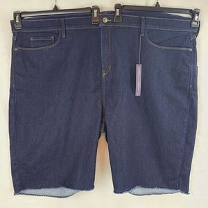 NWT NYDJ Women's (28W) Dark Blue Denim Briella w/Fray Hem Lift Tuck Shorts